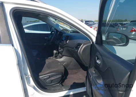 2019 Jeep Cherokee Latitude Fwd from USA, damaged, VIN 1C4PJLCX7KD122713